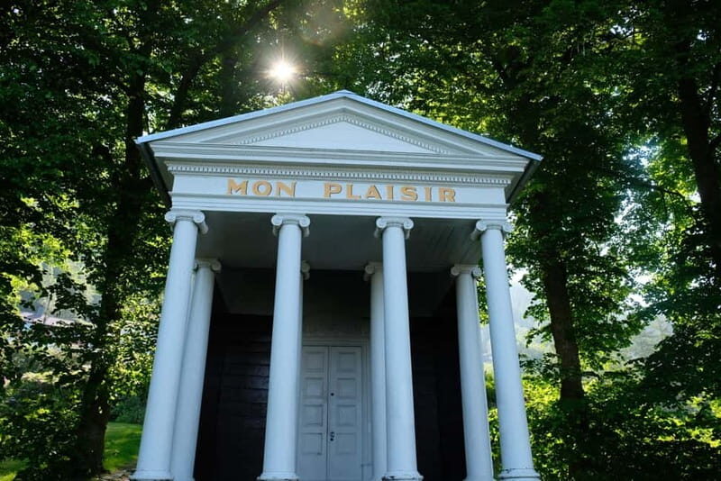 Bergen: Urban Mountain Hiking and History Tour - Exploring Bergen’s Historic Heart: Bryggen and Beyond