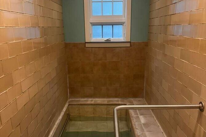 Berkeley Springs: Roman Bath Spa Private Tour with transportation - FAQ