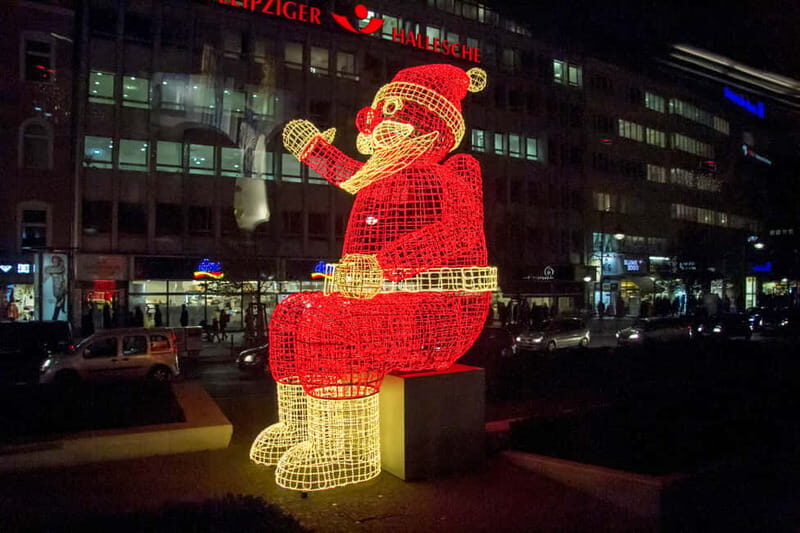 Berlin: 2-Hour Christmas Lights Bus Tour incl. Mulled Wine - What the Tour Entails