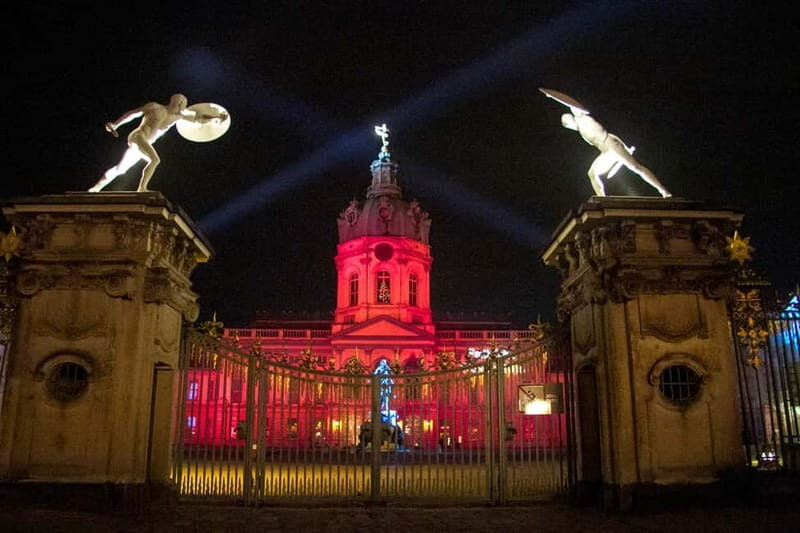 Berlin: 2-Hour Christmas Lights Bus Tour incl. Mulled Wine - Why This Tour Offers Good Value