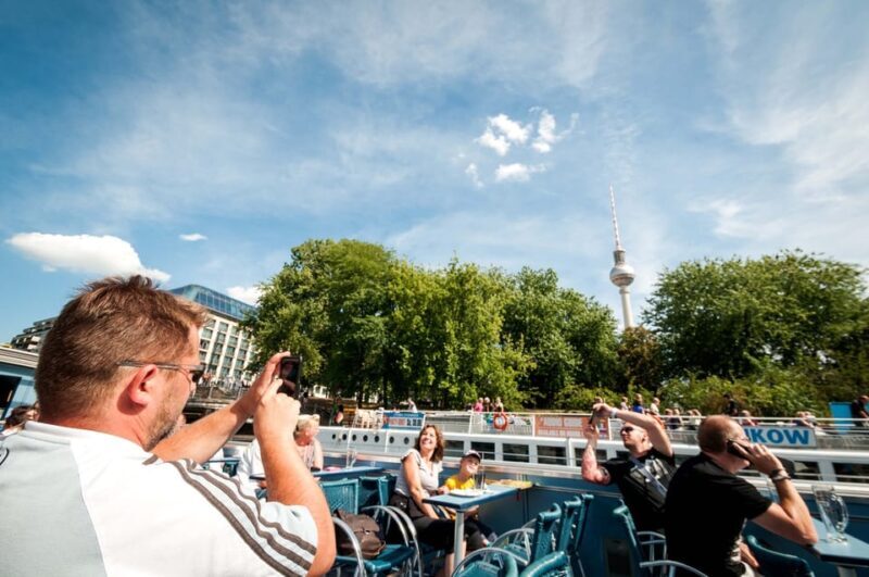 Berlin: 3.25-Hour Spree & Landwehrkanal Boat Tour - Practical Details & Tips