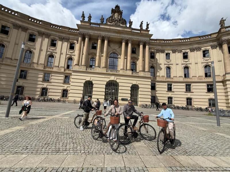 Berlin: 3.5-hour bike tour A journey through time in the capital - FAQ