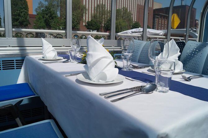 Berlin 4-Course Sunset Dinner Cruise Including Drinks - The Experience in Detail
