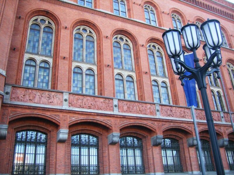 Berlin: 4-Hour Guided Highlights Tour in Spanish - Why We Think It’s Worth It