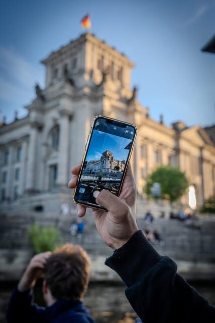 Berlin: Audrey Ahoi! Spree cruise with drag queen (HOL) - Key Points