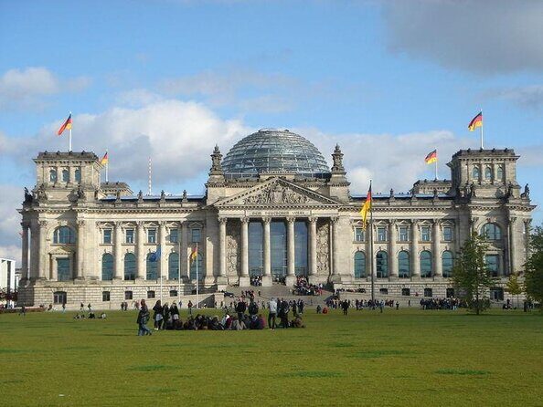 Berlin Battlefield Tour - Operation Berlin 1945 (Small Group) - Analyzing the Tour Experience