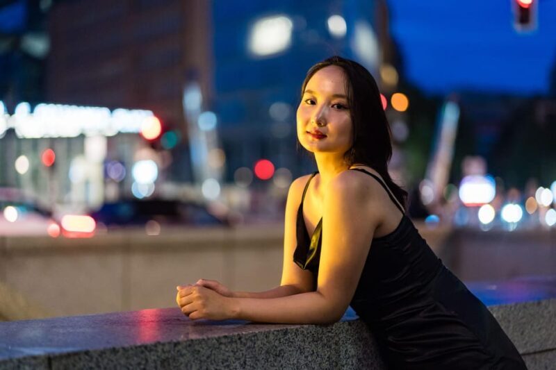 Berlin by Night: Private Photoshoot at Illuminated Cityscape - Who Would Benefit Most?