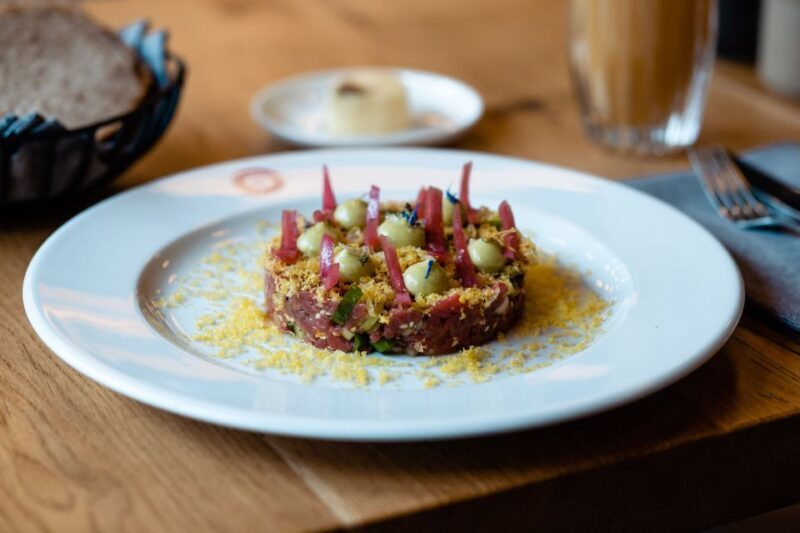 Berlin: Champagne Fine Dining Breakfast in Kreuzberg - The Atmosphere and Location