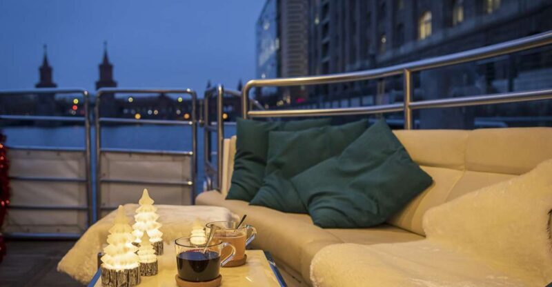 Berlin: Christmas Sightseeing Boat Tour - An In-Depth Look at the Berlin Christmas Boat Tour