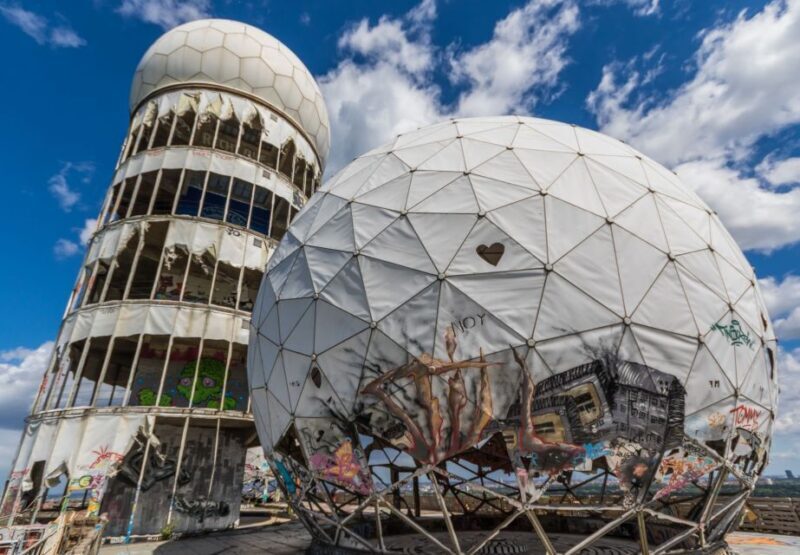 Berlin: Cold War Walking Private Tour with Guide - A Deep Dive Into the Tour Experience