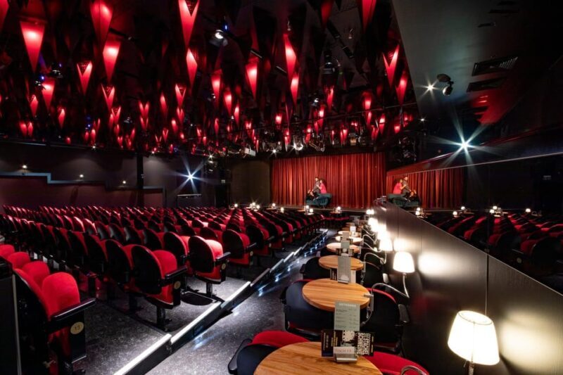 Berlin: Die Stachelschweine - Frank Lüdecke - Träumt Weiter - Practical Details: Booking, Seating, and Experience Tips