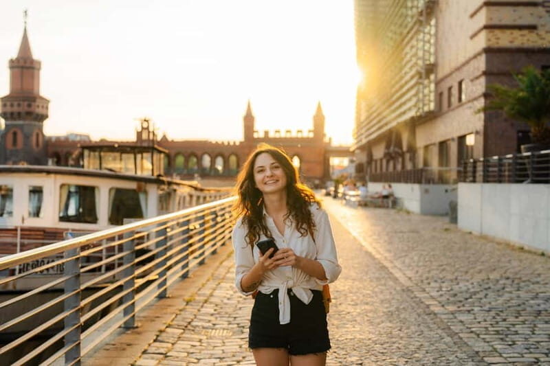 Berlin: East Side Gallery Photoshoot - Key Points