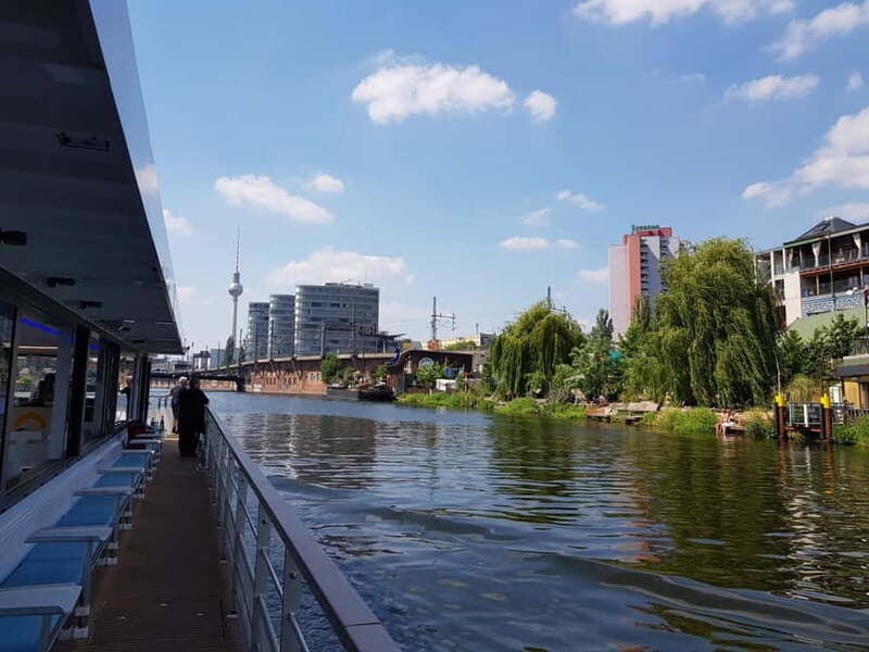 Berlin: East Side Gallery Spree Cruise in a Solar Catamaran - Authentic Experiences and Hidden Gems