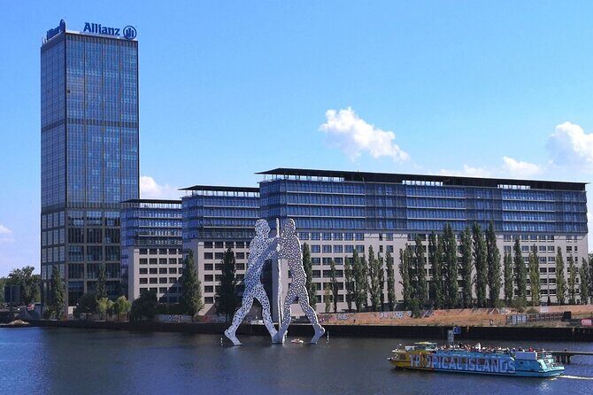 Berlin East Side Tour 2.5 hour cruise with commentary - An In-Depth Look at the Berlin East Side Tour
