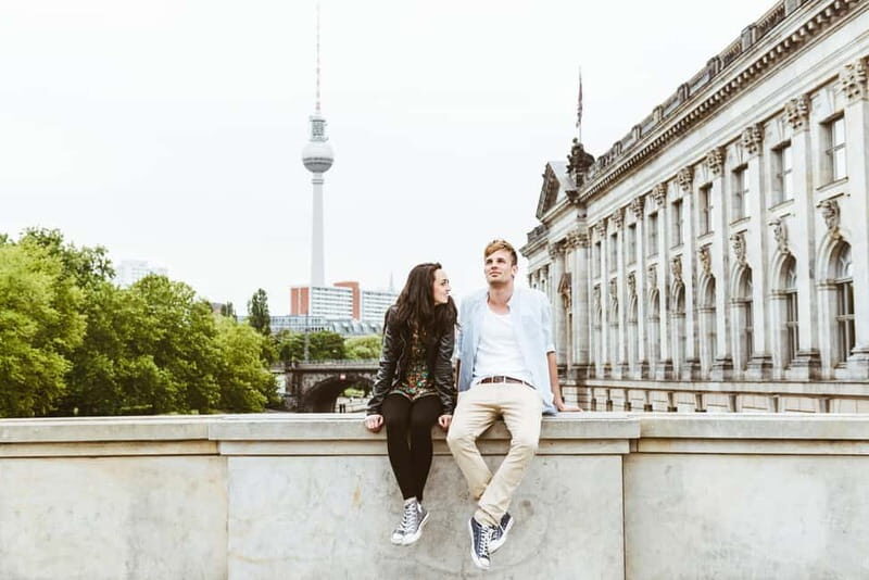 Berlin Essentials: Private Photoshoot at Berlin's top sites - Photo Quality and Delivery