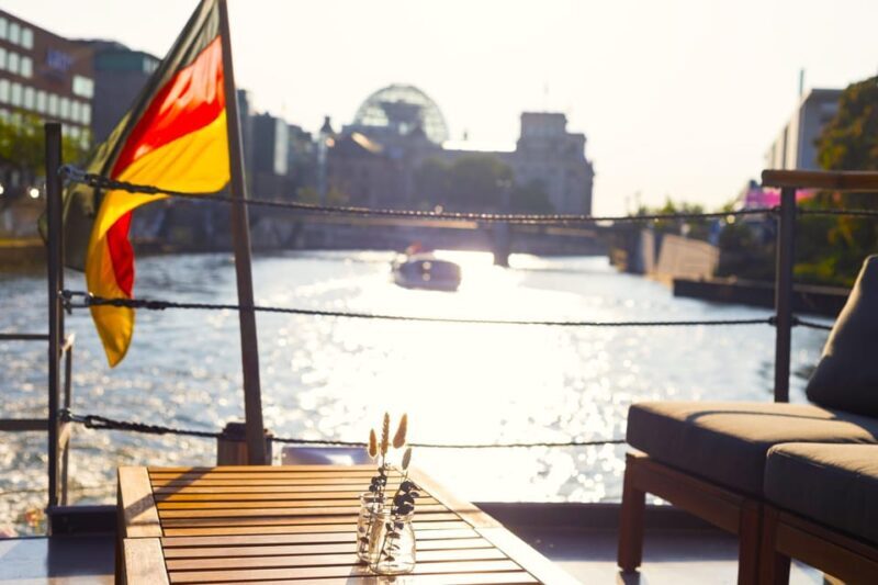 Berlin: Evening Sightseeing River Cruise on the Spree - What to Expect on the River Cruise