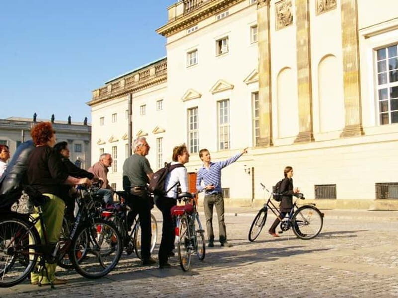Berlin: Guided Bike Tour to explore the Highlights - Key Points