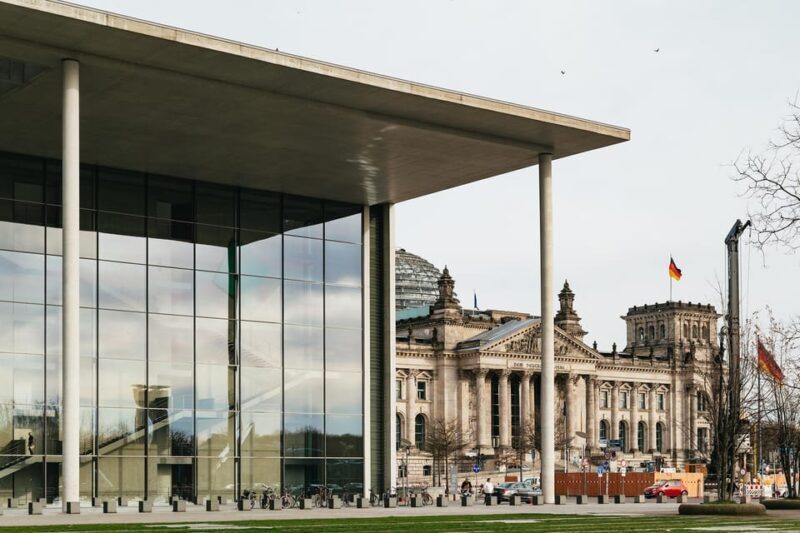 Berlin: Guided Walking Tour around the Reichstag - FAQ