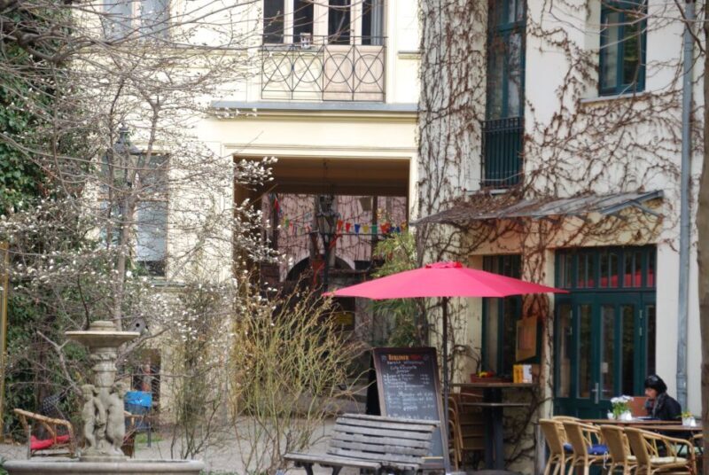 Berlin: Hackesche Höfe Courtyards Walking Tour - FAQ