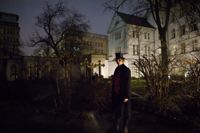 Berlin: Haunted Guided Live Theatre Tour in German - Who Will Enjoy This Tour?