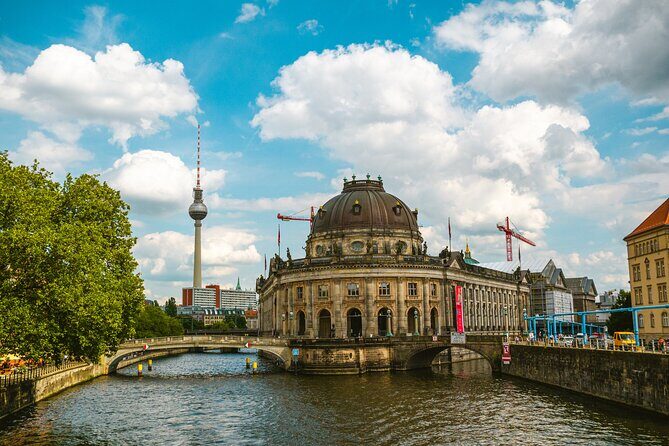 Berlin Jewish Quarter and Holocaust Private Walking Tour - Hackesche Höfe and Daily Life Before WWII