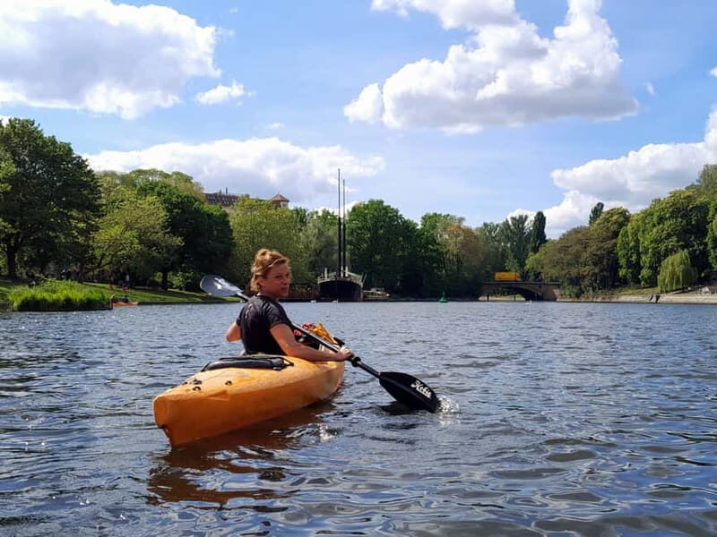 Berlin: Kayaking Tour East - Kreuzberg and Spree river - Value for Money