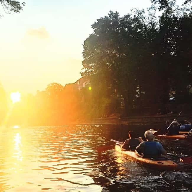 Berlin: Kayaking Tour Kreuzberg - Sunset on Landwehr Canal - Personal Experiences and What Travelers Love