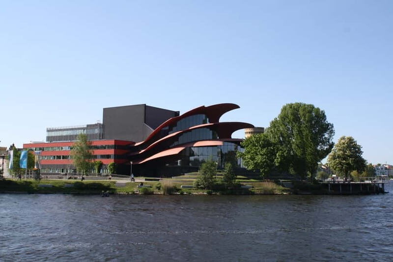 Berlin: Potsdam-Rundfahrt über die Unterhavel mit Guide - The Sum Up
