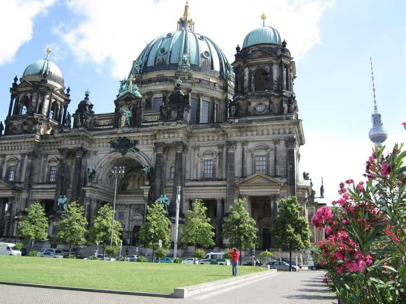 Berlin: Private City Highlights Tour by Car - Key Points