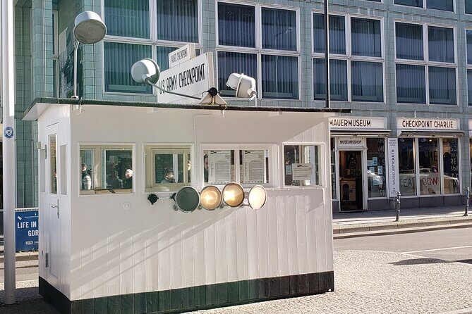 Berlin: Private Highlights Walking Tour with Local Guide and Hotel pickup - Who Is This Tour Best For?