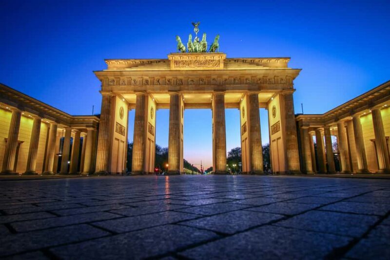 Berlin: Private Photo Session Tour - Key Points
