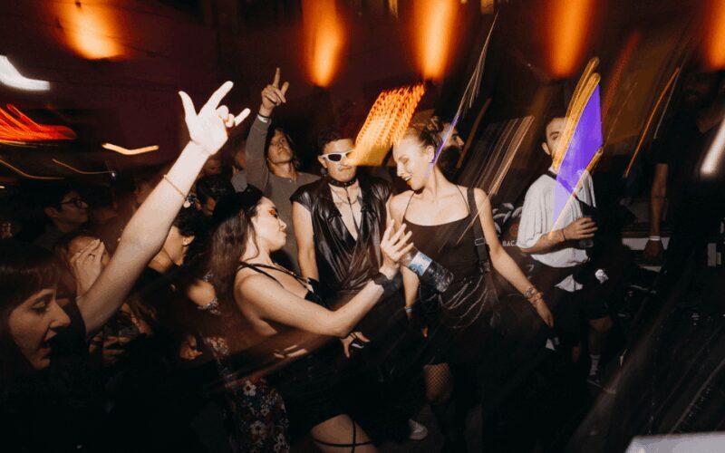 Berlin: Pub Crawl with Shots and VIP Club Entry - An In-Depth Look at the Berlin Pub Crawl Experience