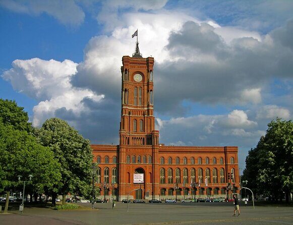 Berlin Self-Drive Trabi Tour with Guide - Itinerary Breakdown