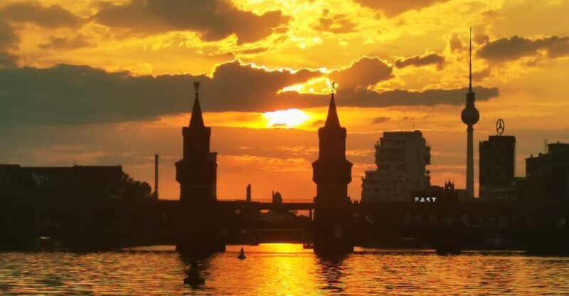 Berlin: Solar Powered Sunset Catamaran Cruise & Audio Guide - What Sets This Tour Apart?