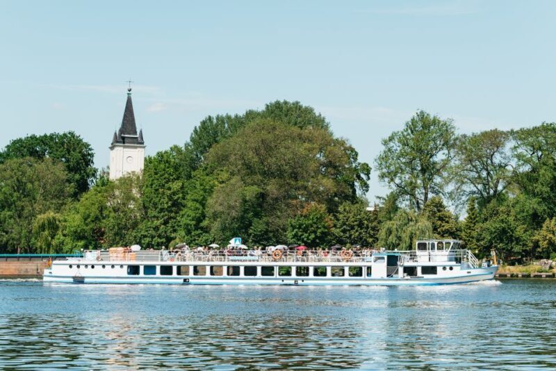 Berlin: Spree Boat Tour to Müggelsee - Summary