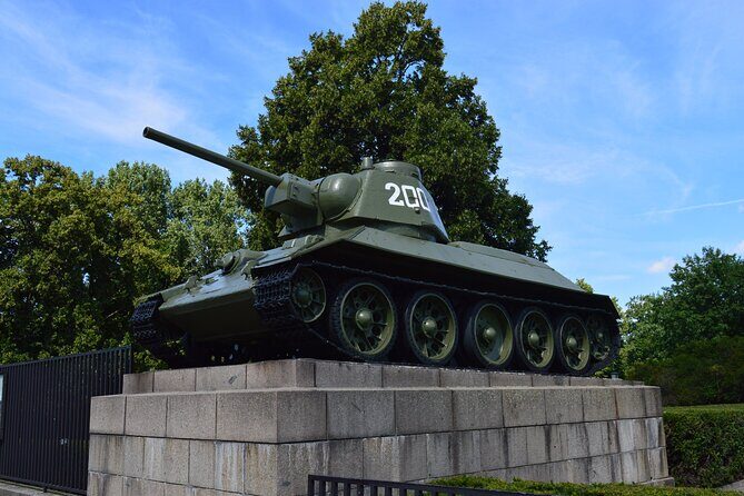 Berlin Third Reich and Cold War 2-Hour Walking Tour - Key Points