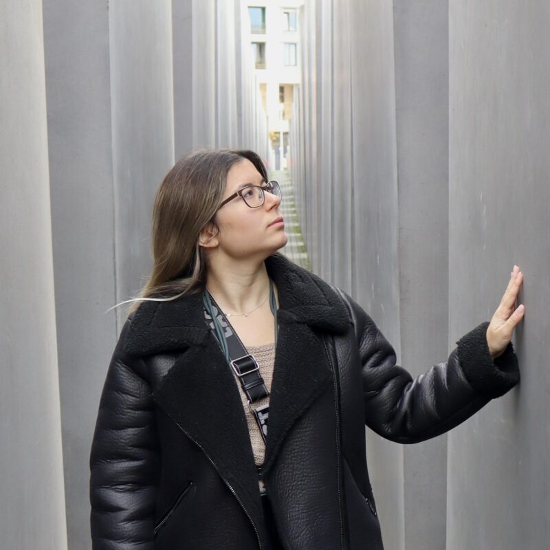 Berlin: Third Reich and Cold War 2 Hour Walking Tour - Authenticity and Authentic Stories