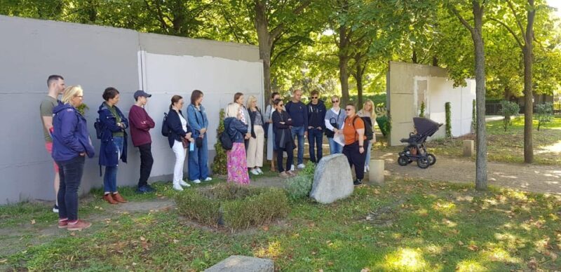 Berlin: Tour through the Invalids' Cemetery - Key Points