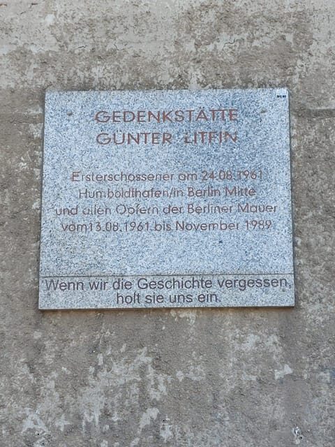 Berlin: Tour through the Invalids' Cemetery - FAQ