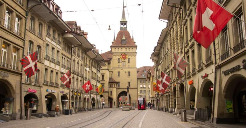 Bern: Capture the most Photogenic Spots with a Local - Key Points