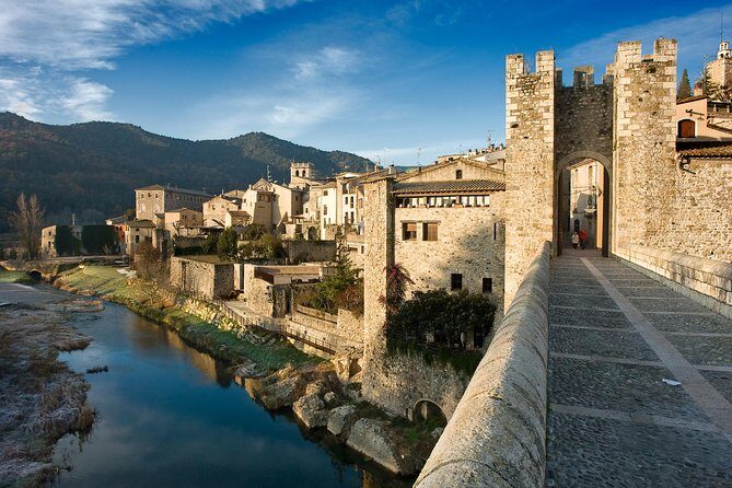 Besalu,Banyoles Lake & Garrotxa Volcanoes Small Group from Girona - A Deep Dive Into the Itinerary