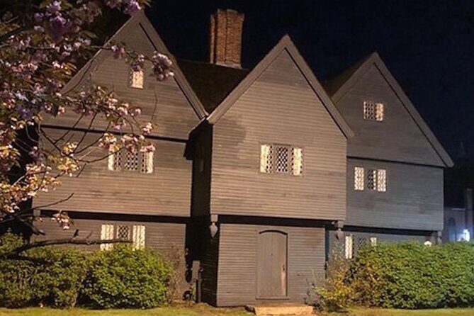 Best Hocus Pocus Movies & More Tour - FAQ