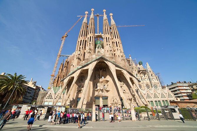 Best of Barcelona Excursion with Optional Attractions Tickets - Who Should Book This Tour?