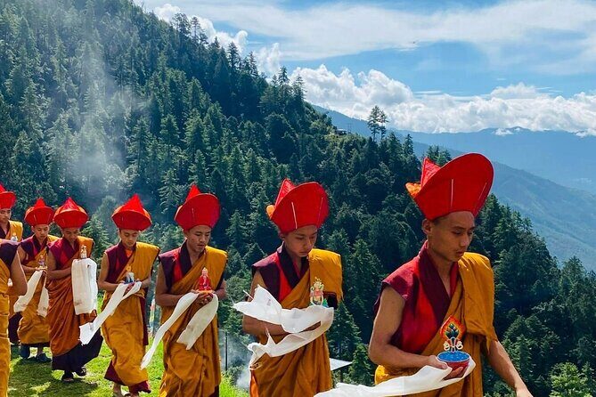 Best of Bhutan Tour( Culture- Hikes- Short Trek- Monastic Stay) - Introduction