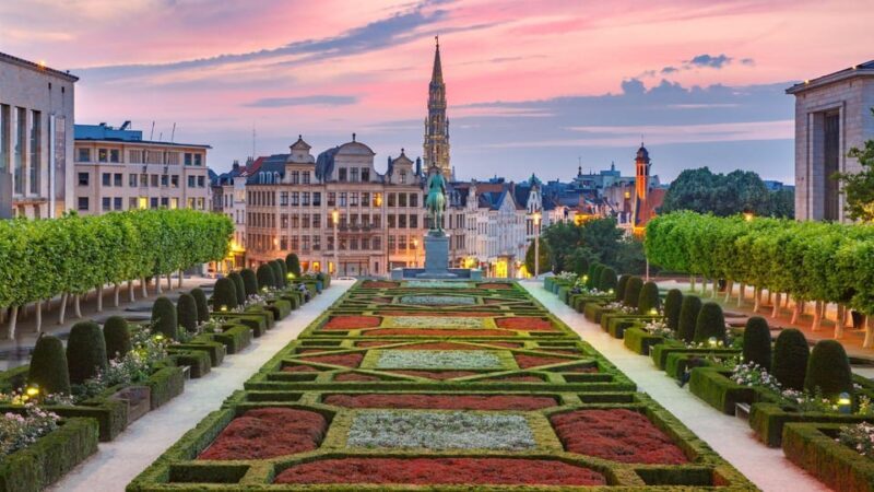 Best of Brussels: Private Walking Tour with a Local - Exploring Brussels with a Local Flavour