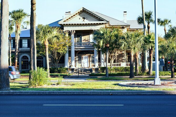 Best of Galveston Sightseeing Tour from Houston Small Group - Discovering Galveston: An In-Depth Look
