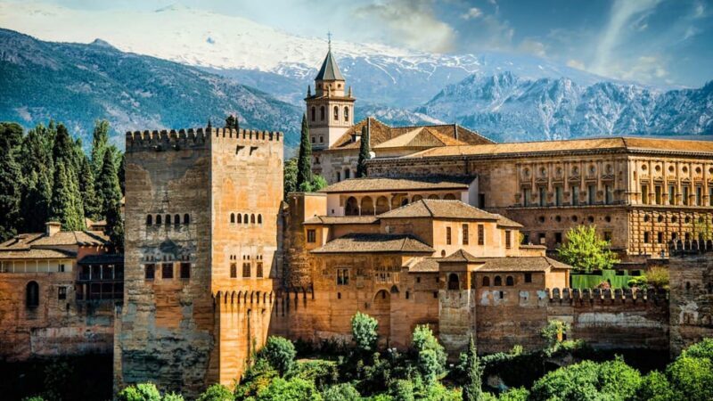 Best of Granada: Private Walking Tour with a Local - Key Points