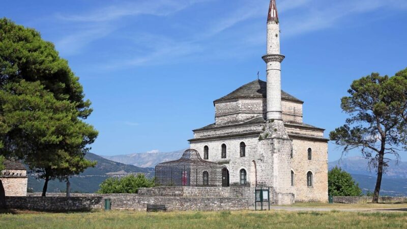 Best of Ioánnina: Private Walking Tour with a Local - Review Summary
