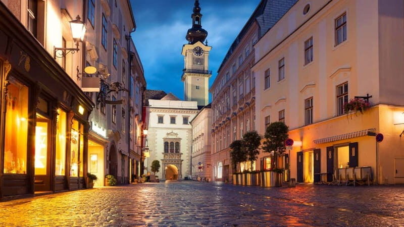 Best of Linz: Private Walking Tour with a Local - What Reviewers Say