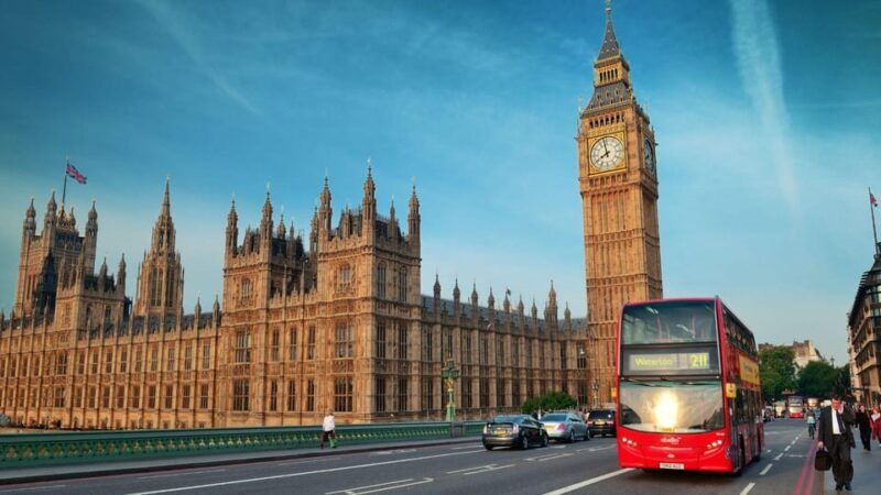 Best of London: Private Walking Tour with Local - Breakaway from the Crowds—Experience London Like a Local